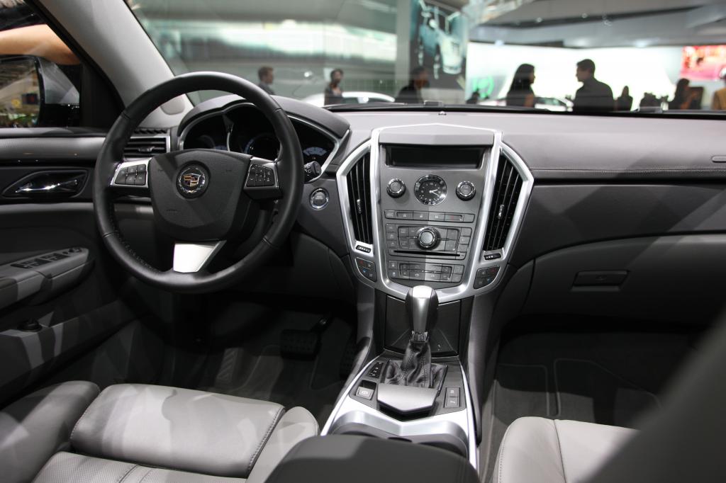 Paris 2010: Cadillac nimmt neuen Anlauf