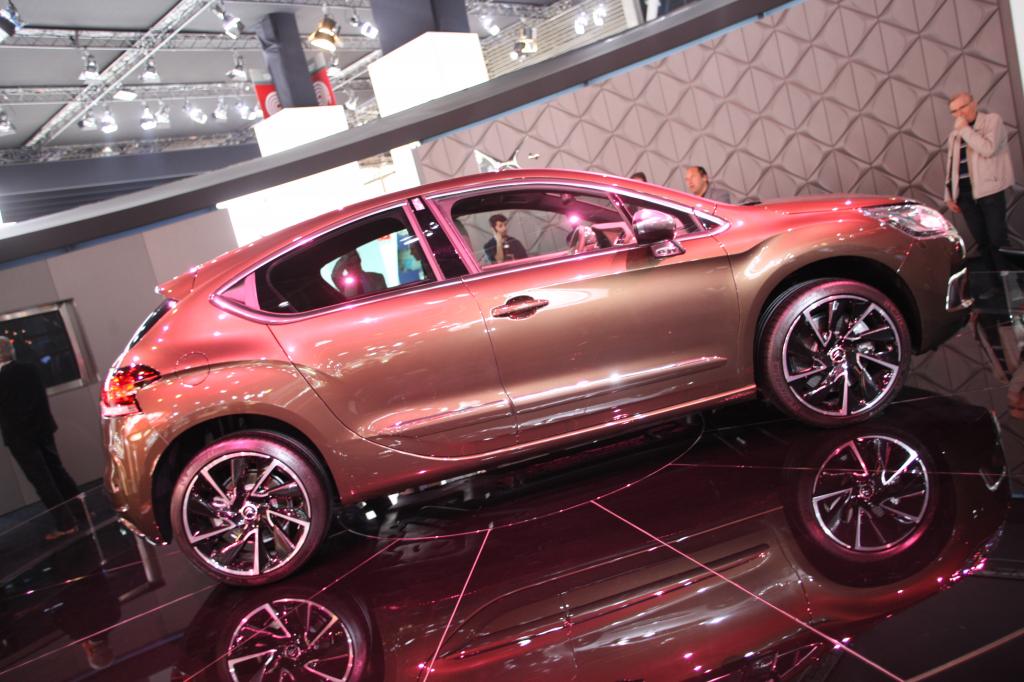 Paris 2010: Citroën stellt C4 und DS4 vor
