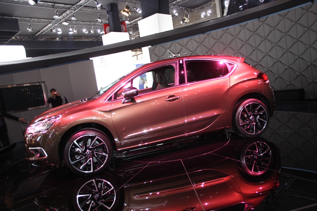 Paris 2010: Citroën stellt C4 und DS4 vor