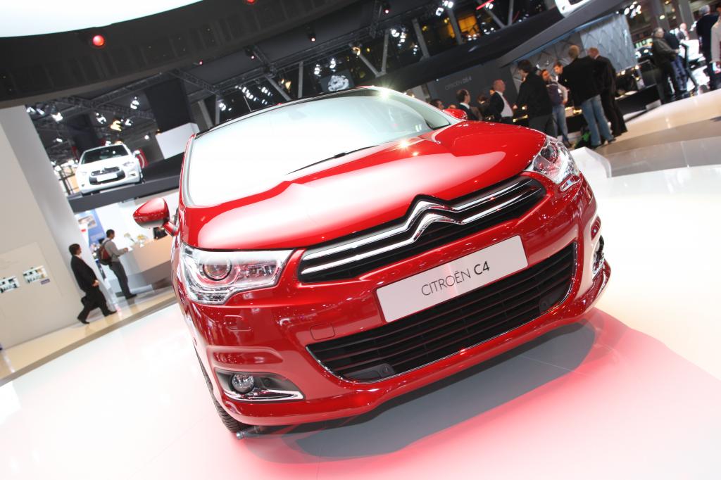 Paris 2010: Citroën stellt C4 und DS4 vor