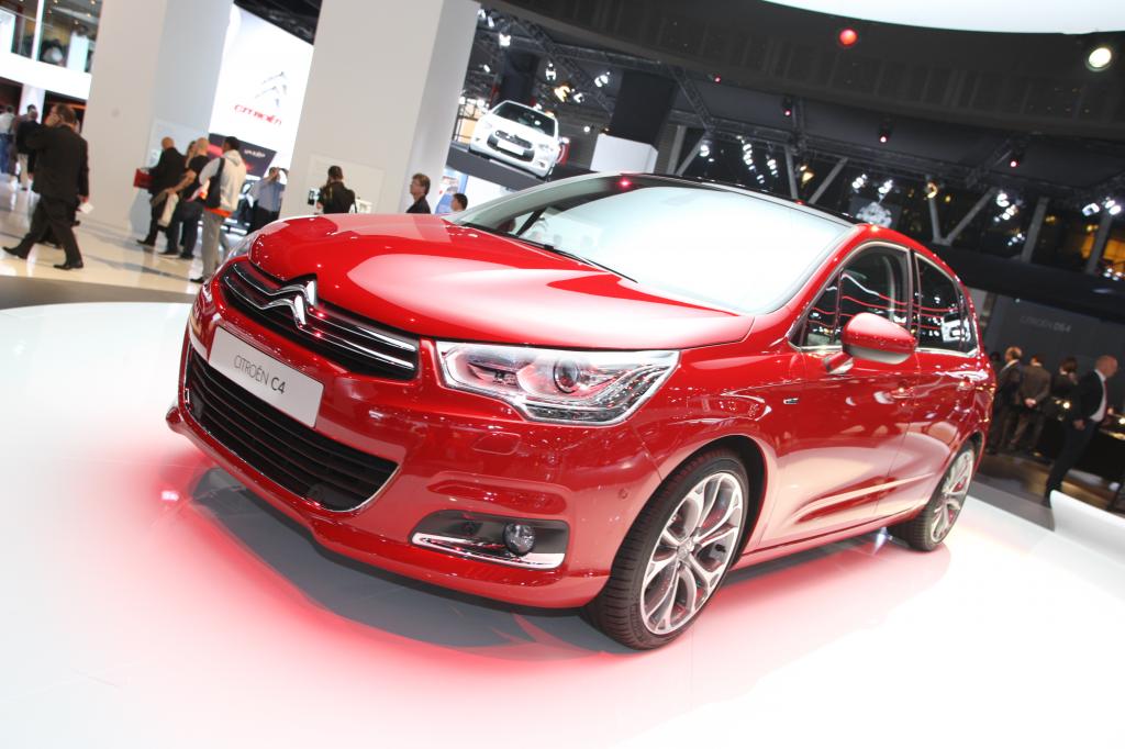 Paris 2010: Citroën stellt C4 und DS4 vor
