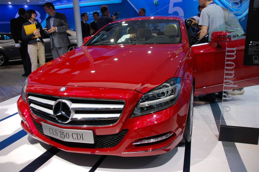 Paris 2010: Mercedes CLS, A-Klasse E-Cell und ein neuer Diesel