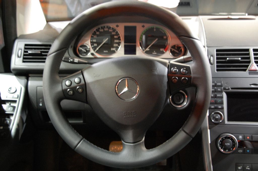 Paris 2010: Mercedes CLS, A-Klasse E-Cell und ein neuer Diesel