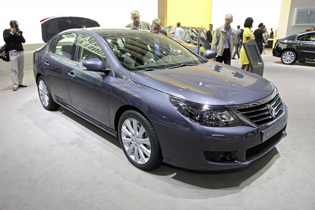 Paris 2010: Renault mit neuem Topmodell und Design-Vision mit Elektroantrieb