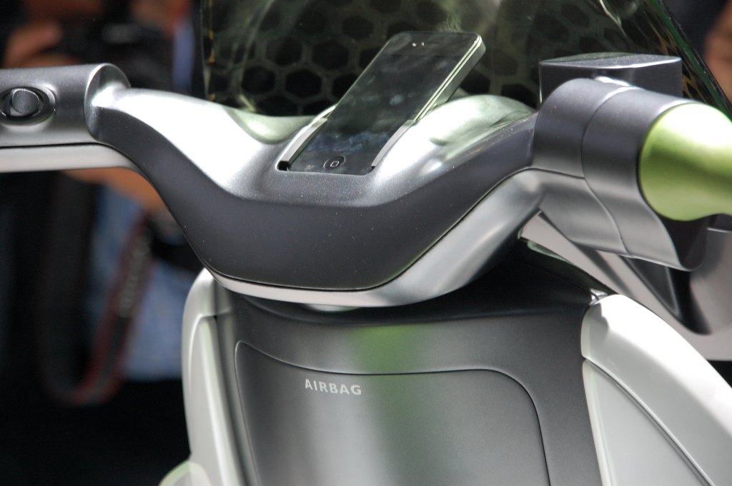 Paris 2010: Smart Elektro-Roller
