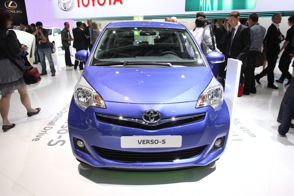 Paris 2010: Zwei Premieren bei Toyota