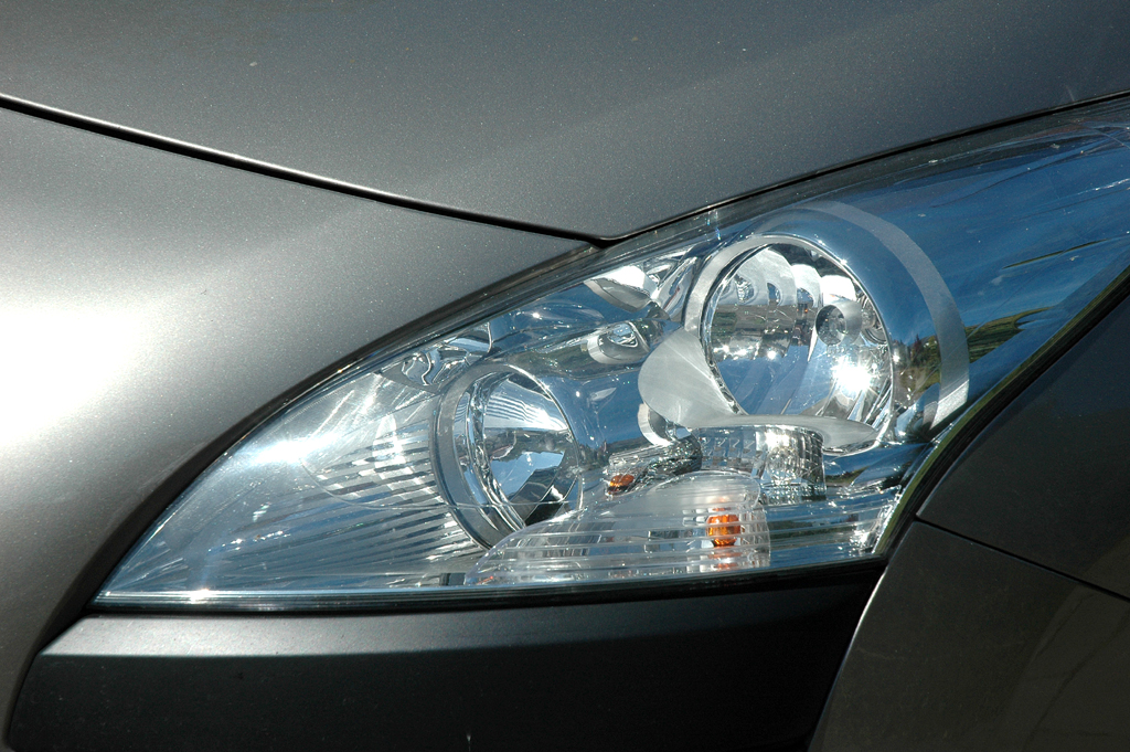 Peugeot 3008: Moderne Leuchteinheit vorn. 