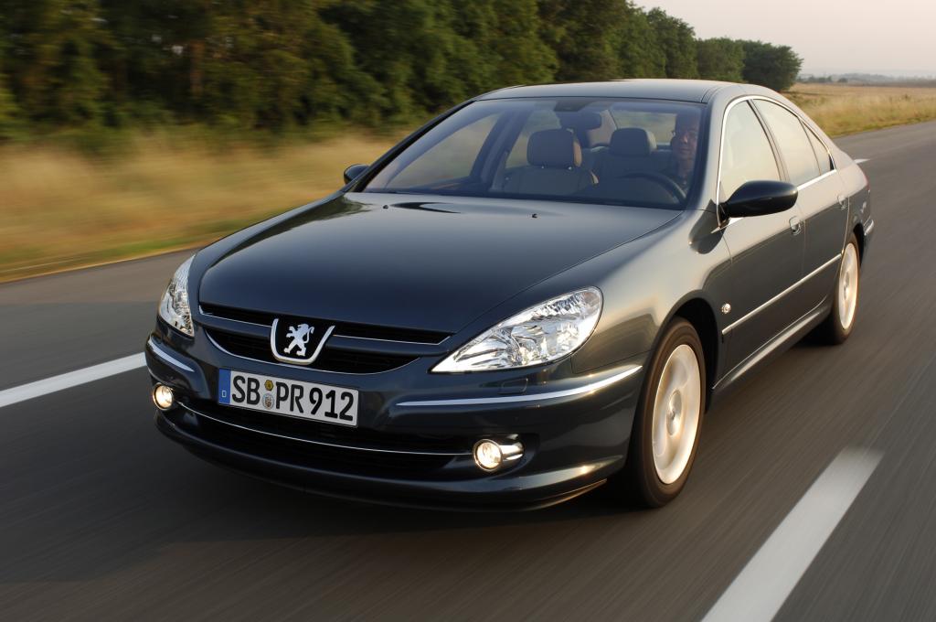 Peugeot 607.