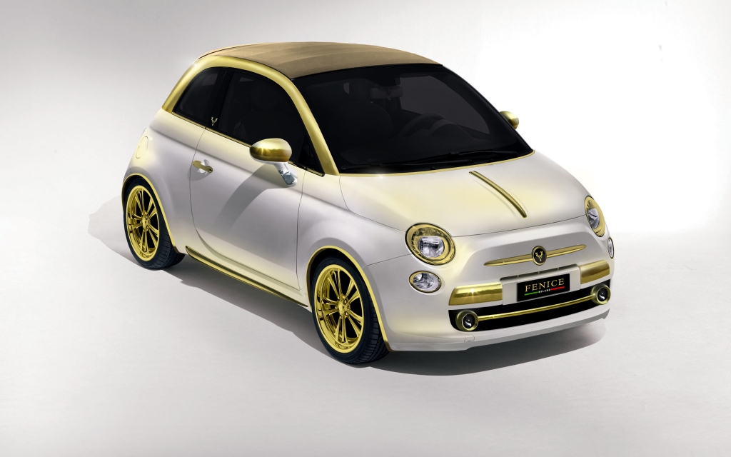 Quadratisch, praktisch, hochkarätig – der goldige Fiat 500 C von Fenice Milano