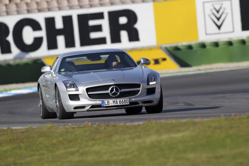 SLS meets GT5
