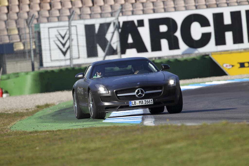 SLS meets GT5
