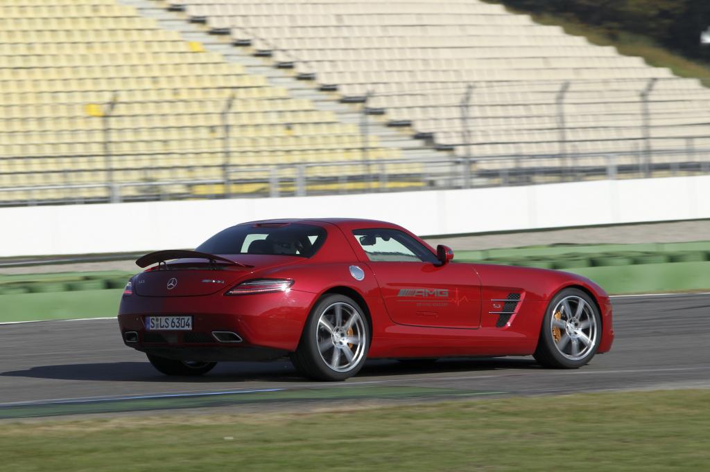 SLS meets GT5