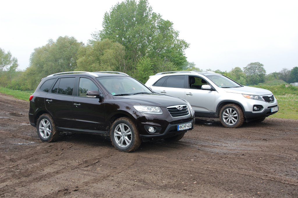 SUV-Duell Hyundai Santa Fe 2.2 CRDi 4WD vs. Kia Sorento 2.2 CRDi AWD: Koreanische Bruderschaft fürs Grobe