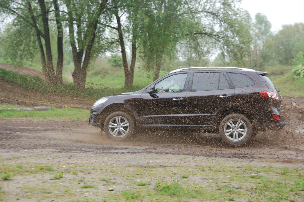 SUV-Duell Hyundai Santa Fe 2.2 CRDi 4WD vs. Kia Sorento 2.2 CRDi AWD: Koreanische Bruderschaft fürs Grobe