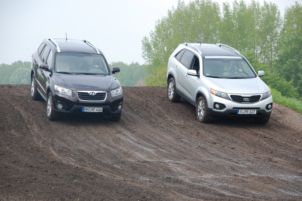 SUV-Duell Hyundai Santa Fe 2.2 CRDi 4WD vs. Kia Sorento 2.2 CRDi AWD: Koreanische Bruderschaft fürs Grobe