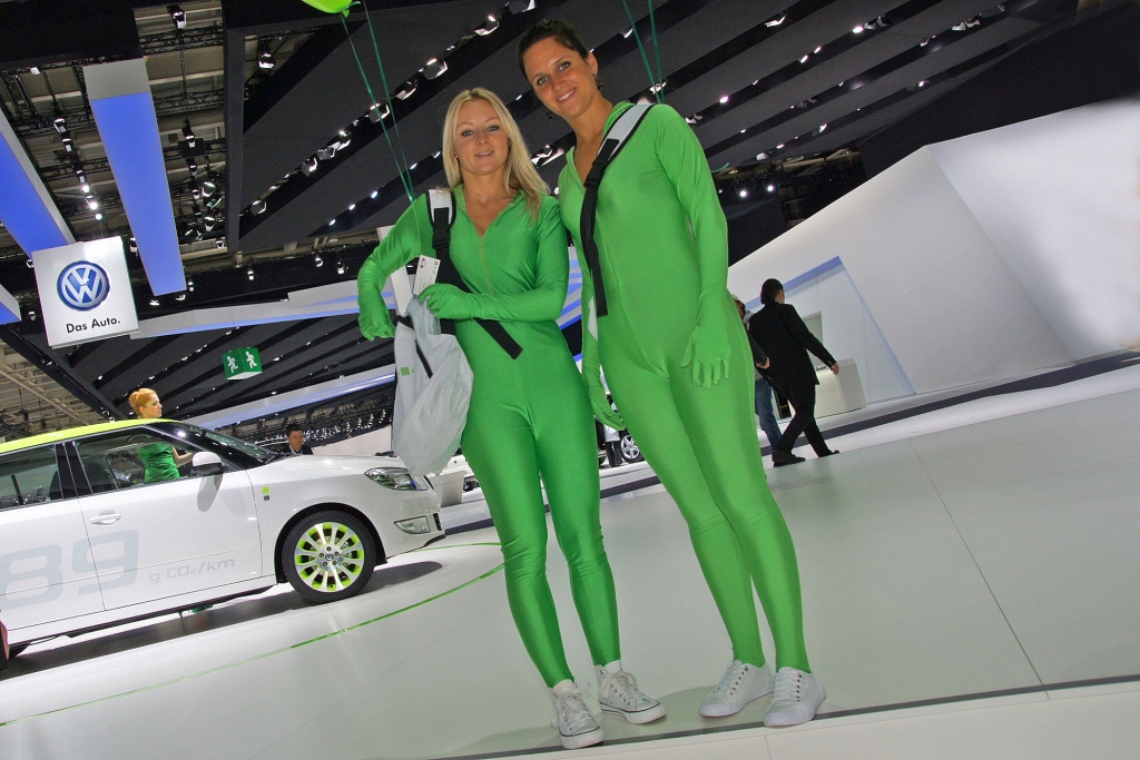 Schick und schlau - Messe-Girls in Paris