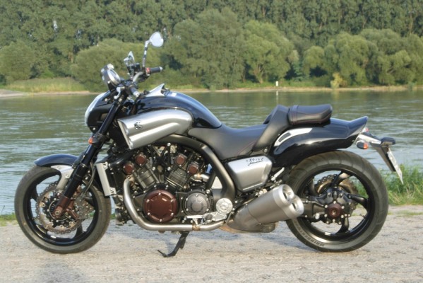 Test: Yamaha Vmax - Das Monsterbike