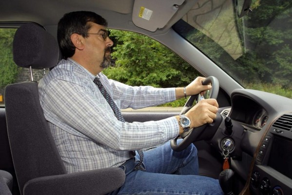 Umfrage - Männer wissen viel über Autos und wenig über sich