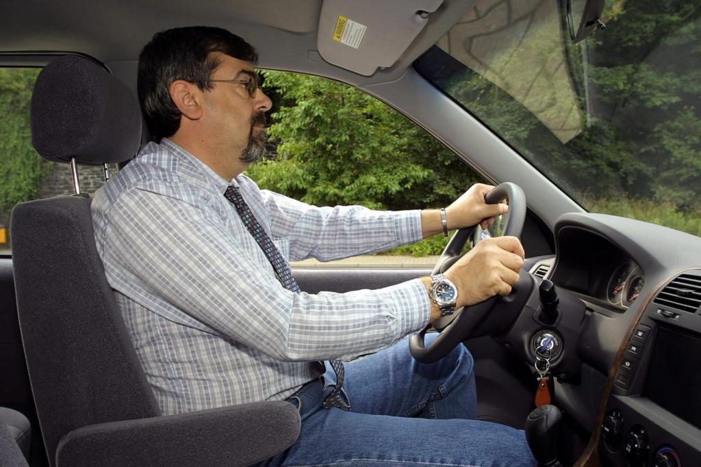 Umfrage - Männer wissen viel über Autos und wenig über sich