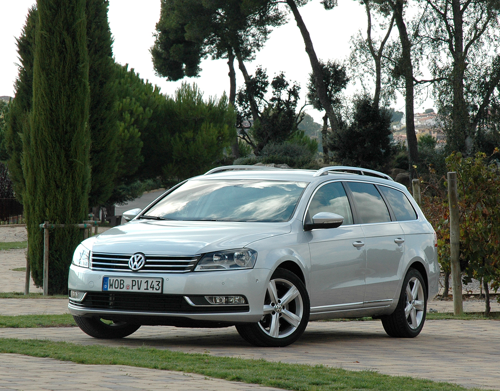 VW Passat: So sieht der bei den Wolfsburgern Variant genannte Kombi aus. 