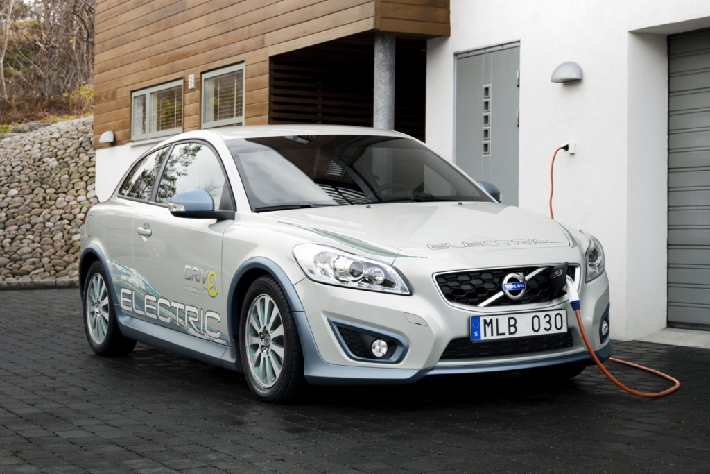 Volvo-Entwicklung - Das Elektroauto, das Benzin tankt