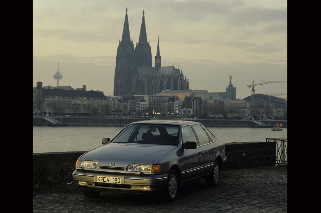 Von Buckel und Badewanne zu kinetischen Konturen, Ford Scorpio 1985