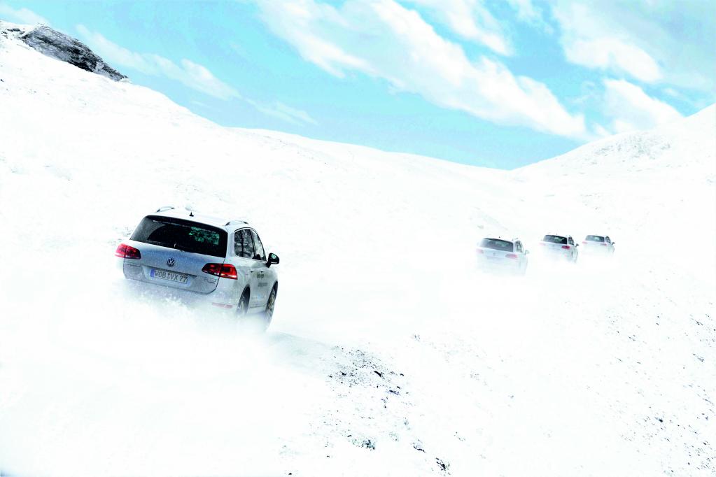 Winterkatalog „Volkswagen Driving Experience“.
