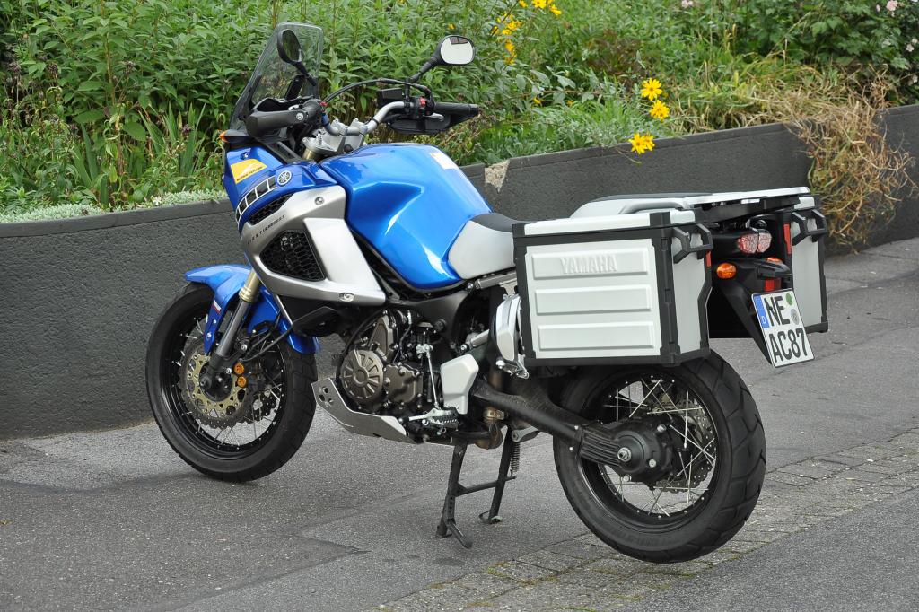 Zum ersten Mal gibt es die Tenere mit Kardanantrieb