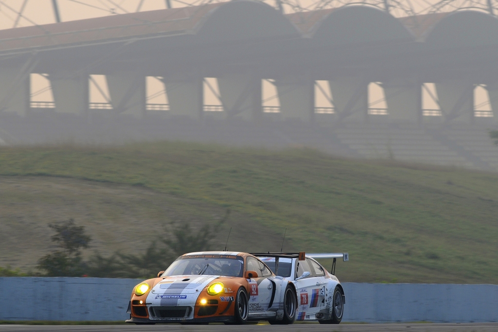  Porsche 911 GT3 R Hybrid