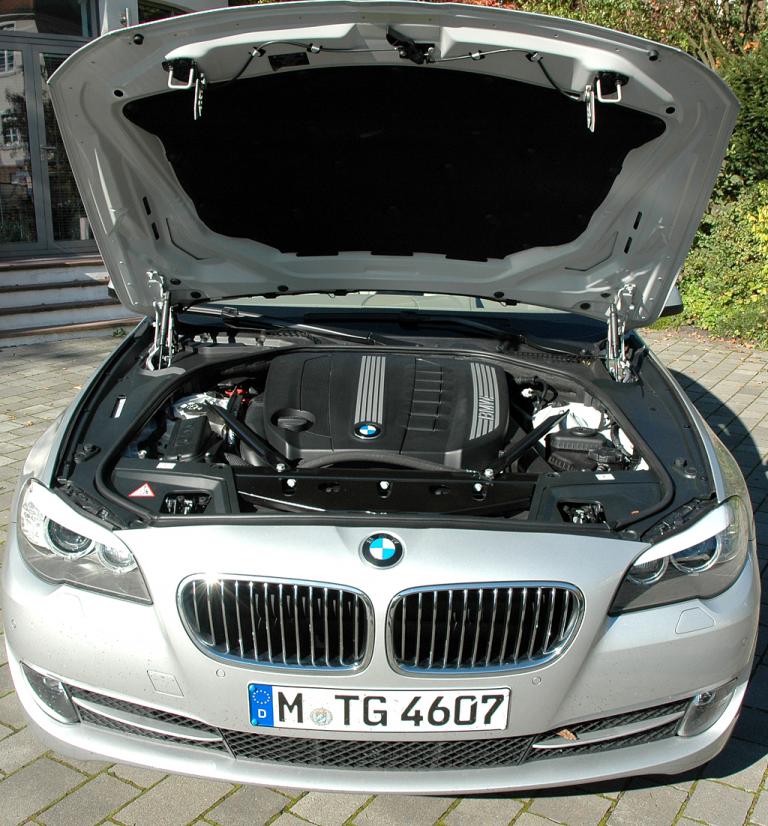 BMW 530d: In diesem Selbstzünder ist ein 245-PS-Aggregat am Werk. 