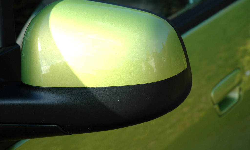 Chevrolet Spark: Die Außenspiegel sind unten schwarz abgesetzt. 