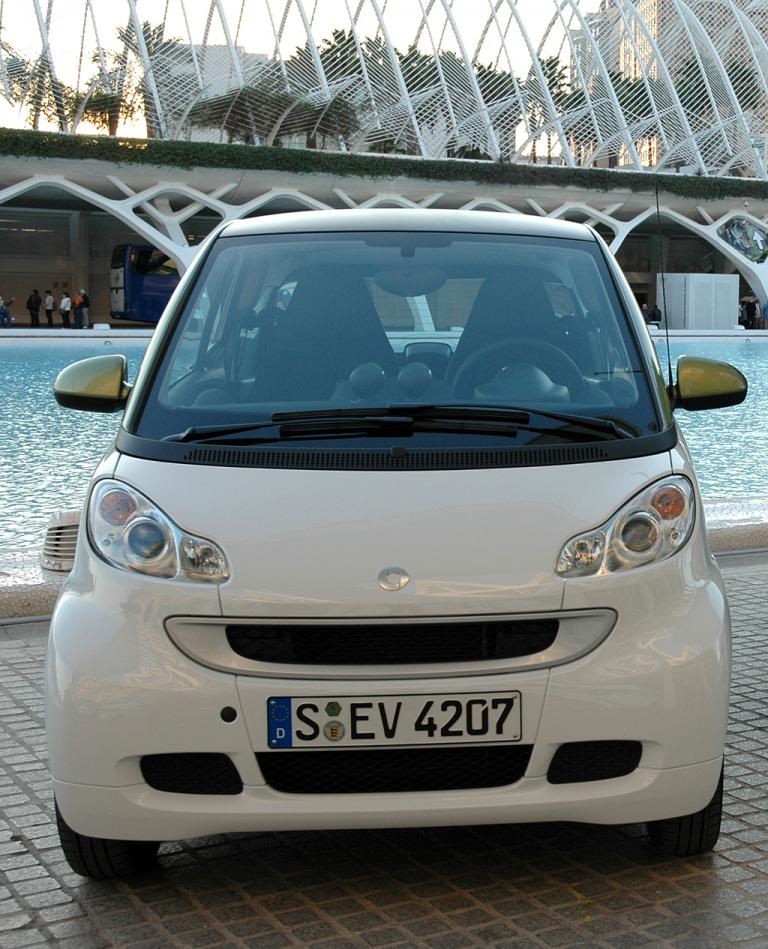 Der Elektro-Smart geht 2012 endlich in Großserie an den Start. 