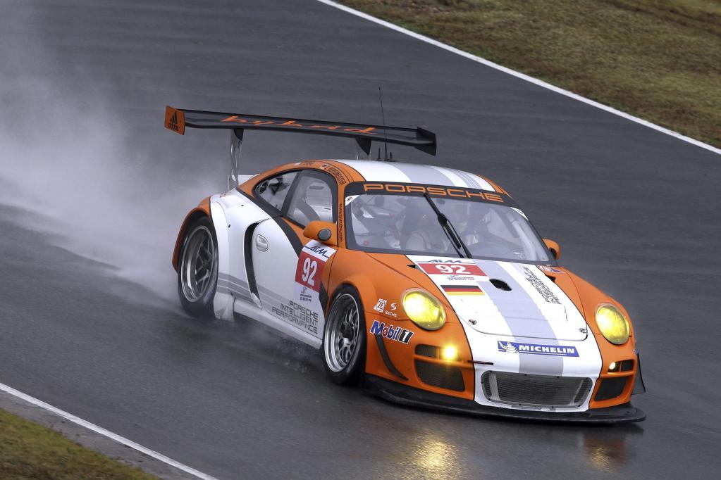 Der Porsche 911 GT3 R Hybrid ist bei dem Sportwagenhersteller derzeit der Technologieträger. 