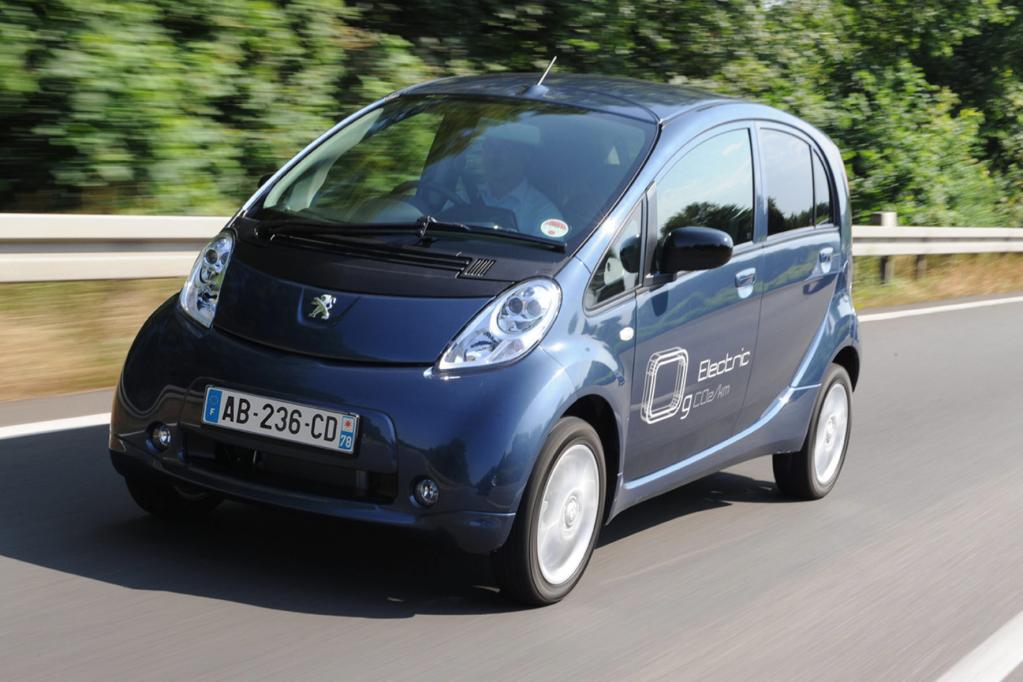 Die ersten Serien-Elektroautos wie der Peugeot Ion rollen jetzt auf die deutschen Straßen. 
