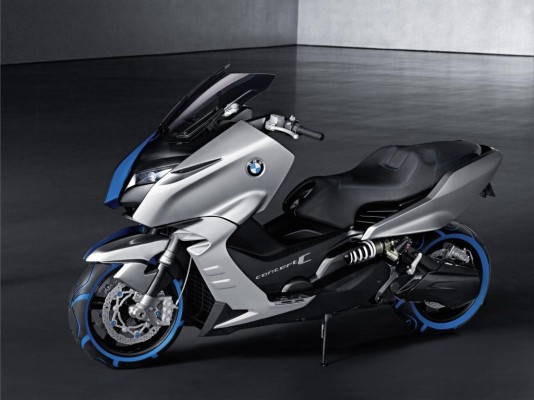 EICMA 2010: BMW plant Großroller und zeigt erste Studie