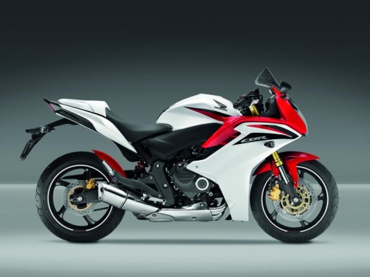 EICMA 2010: Bei Honda kehrt die CBR 600 F zurück