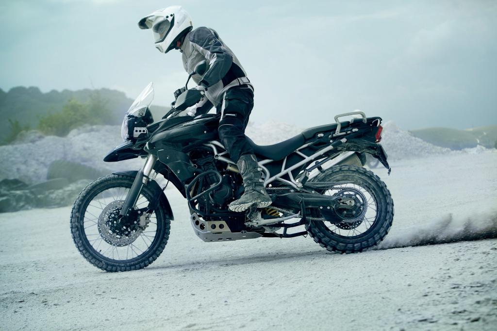 EICMA 2010: Triumph präsentiert die Tiger 800