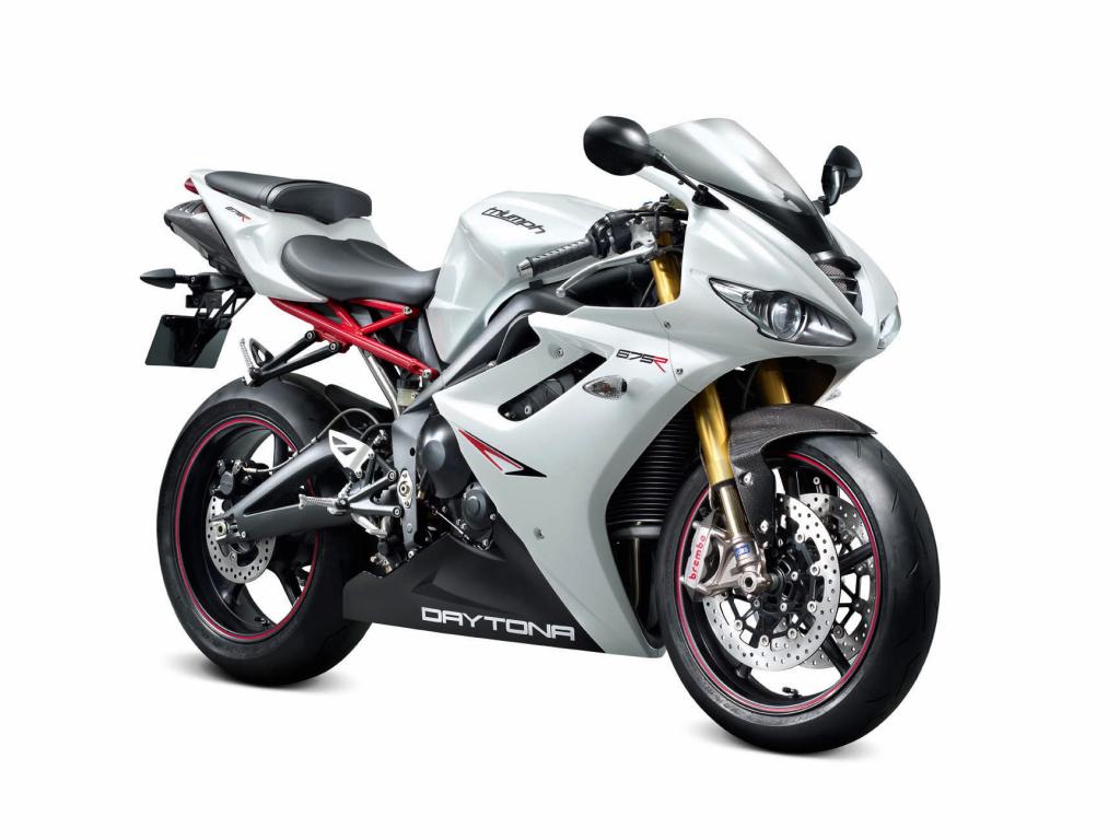 EICMA 2010: Triumph stellt Daytona 675 R vor