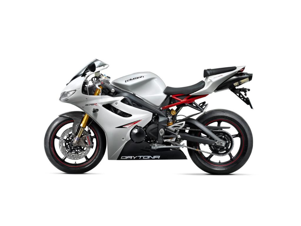 EICMA 2010: Triumph stellt Daytona 675 R vor