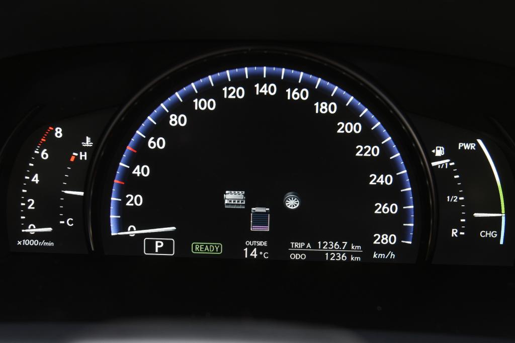 Fahrbericht Lexus LS 600h: Championsleague