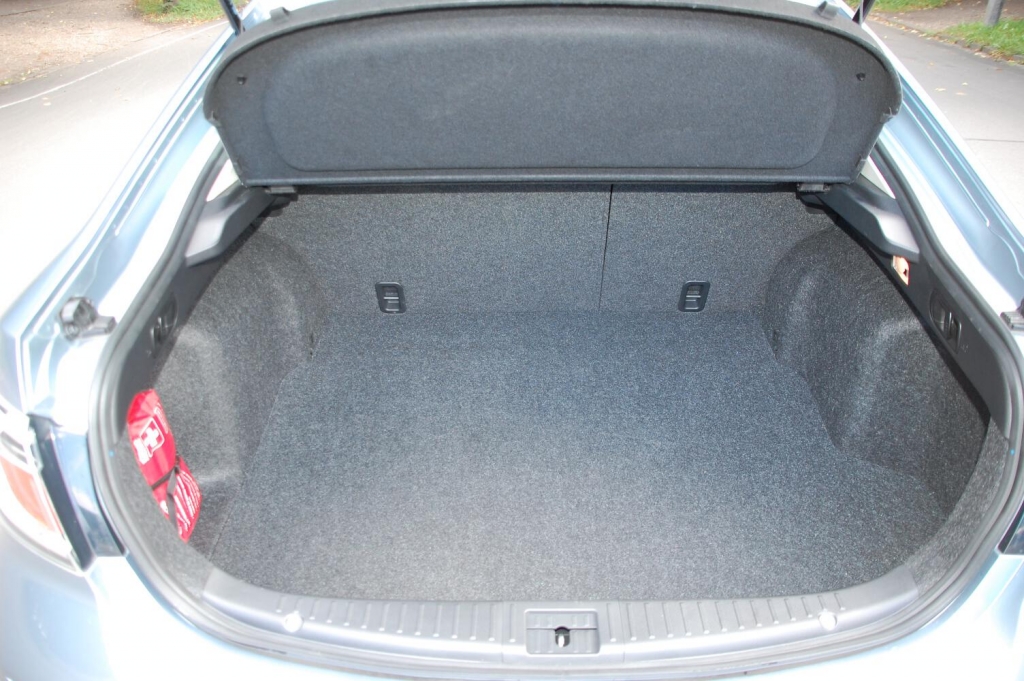 Fahrbericht Mazda6 2.2 MZR CD Sports-Line: Sportlich-komfortabel zum Familientreffen