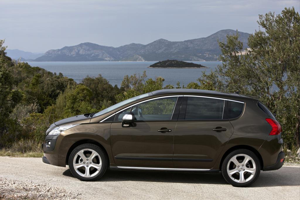 Fahrbericht Peugeot 3008 120 VTi: Das Mittelding