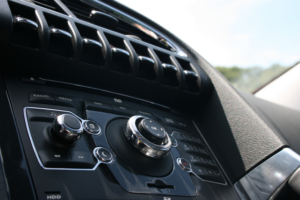 Fahrbericht Peugeot 3008 120 VTi: Das Mittelding