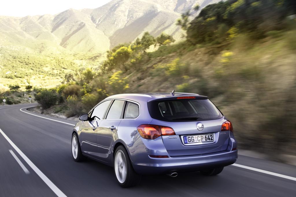 Fast schon Mittelklasse Opel Astra Sports Tourer