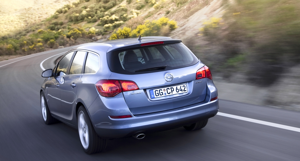 Fast schon Mittelklasse Opel Astra Sports Tourer