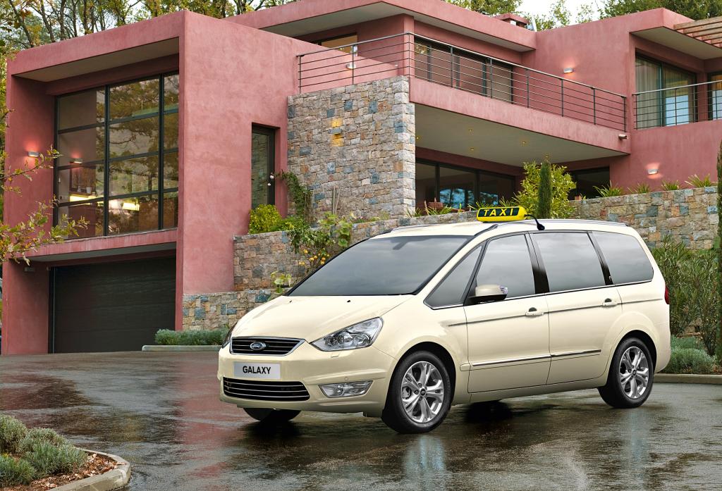 Ford Galaxy in Taxi-Ausführung.