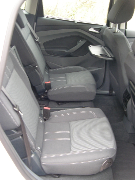 Ford Herbst-Regionaltour 2010: Harte Zeiten für Touran und Co. – Ford C-Max und Grand C-Max mit 500 Euro Preisvorteil