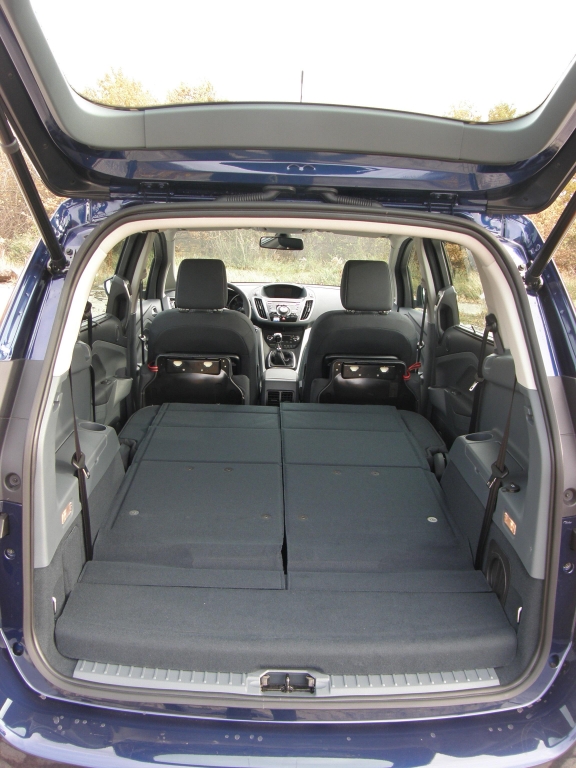 Ford Herbst-Regionaltour 2010: Harte Zeiten für Touran und Co. – Ford C-Max und Grand C-Max mit 500 Euro Preisvorteil