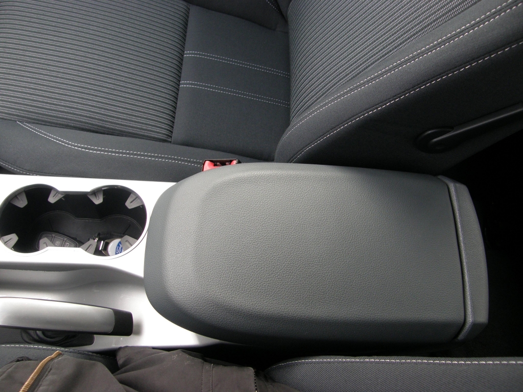 Ford Herbst-Regionaltour 2010: Harte Zeiten für Touran und Co. – Ford C-Max und Grand C-Max mit 500 Euro Preisvorteil