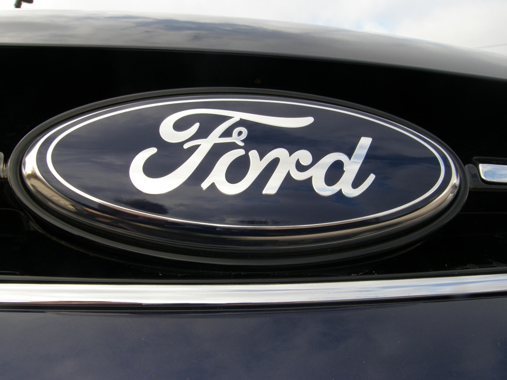 Ford Herbst-Regionaltour 2010: Harte Zeiten für Touran und Co. – Ford C-Max und Grand C-Max mit 500 Euro Preisvorteil